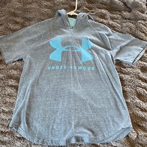 Short sleeve under armour shirt with hood